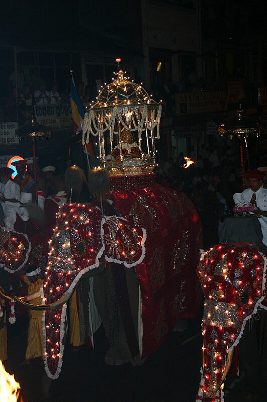 Kandy Esala Perahera